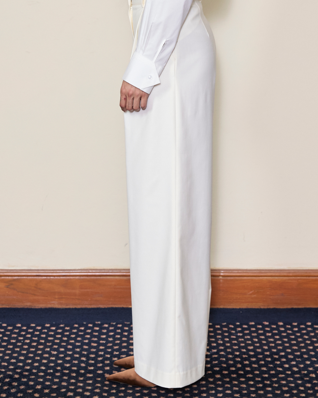 Pleated Wide-leg Trousers